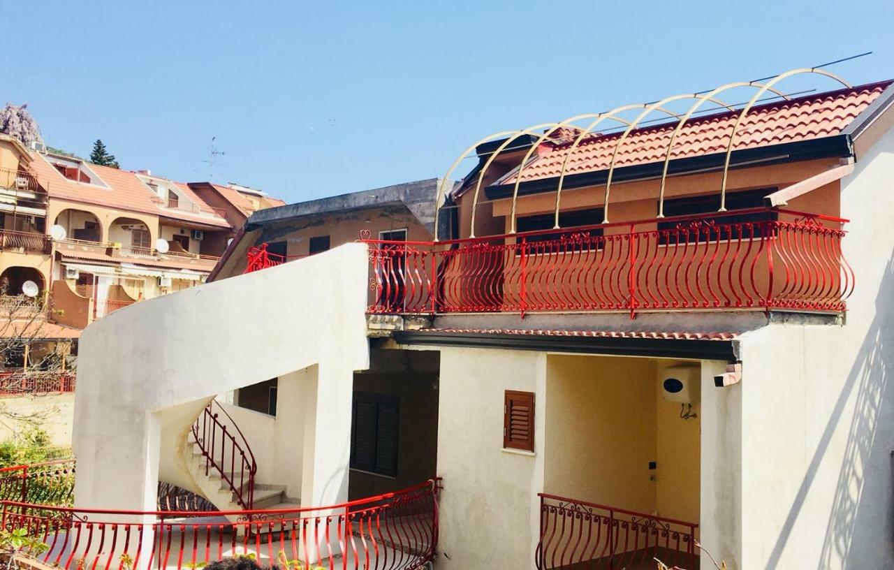La Casa Del Sole Sorgente Διαμέρισμα Letojanni Εξωτερικό φωτογραφία